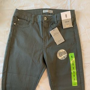 PUSH UP BODY CURVE DENIM CO Size 8 olive green NEW